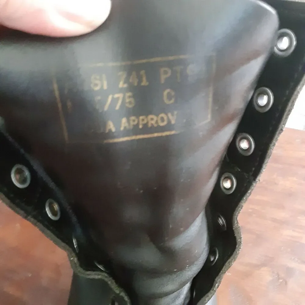 LaCrosse Leather Upper De-icer Black,Steel Shank Boot sz 6? CSA Approval